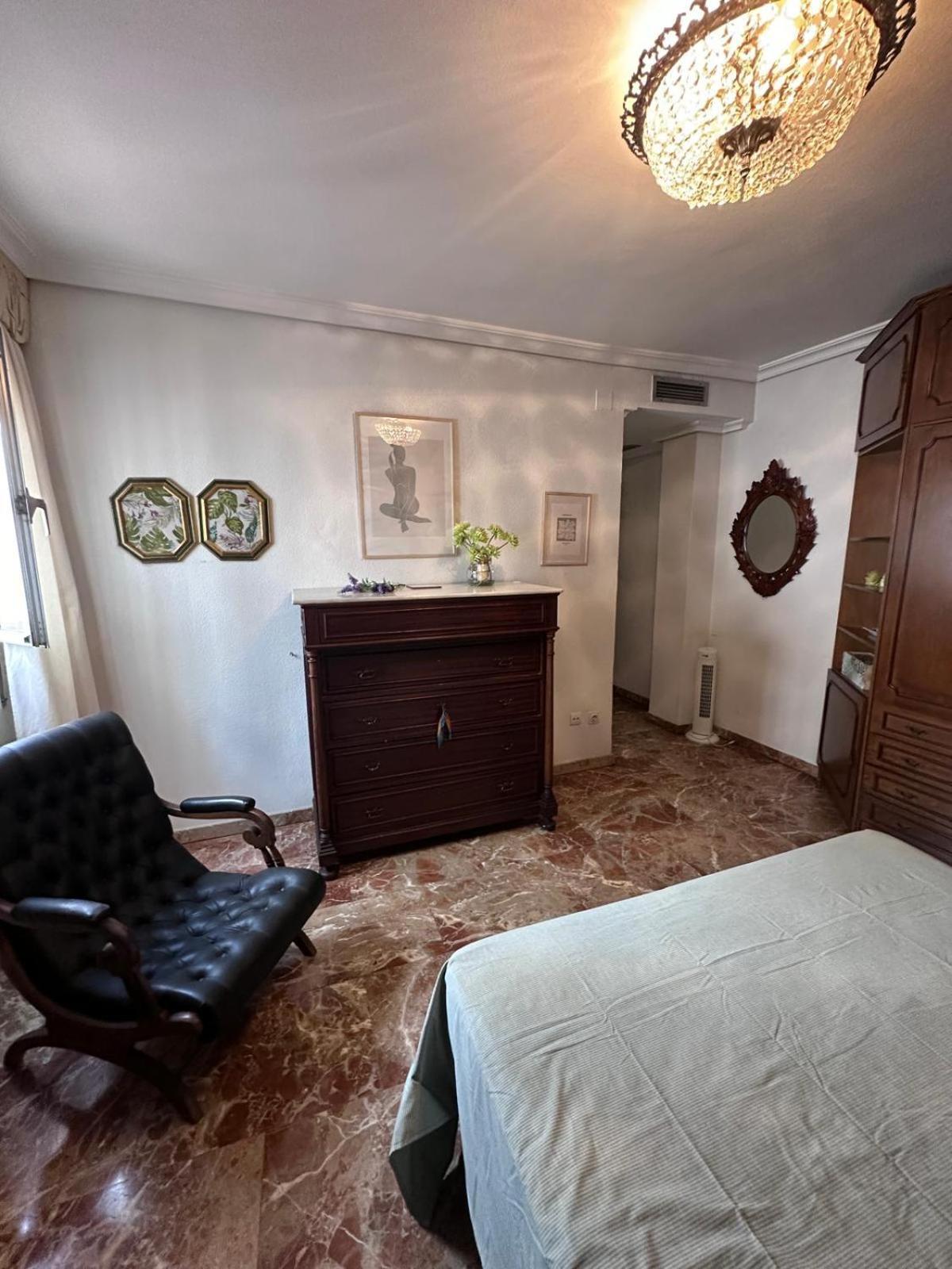 Amplio Apartamento Plaza Nueva Sevilla Eksteriør bilde